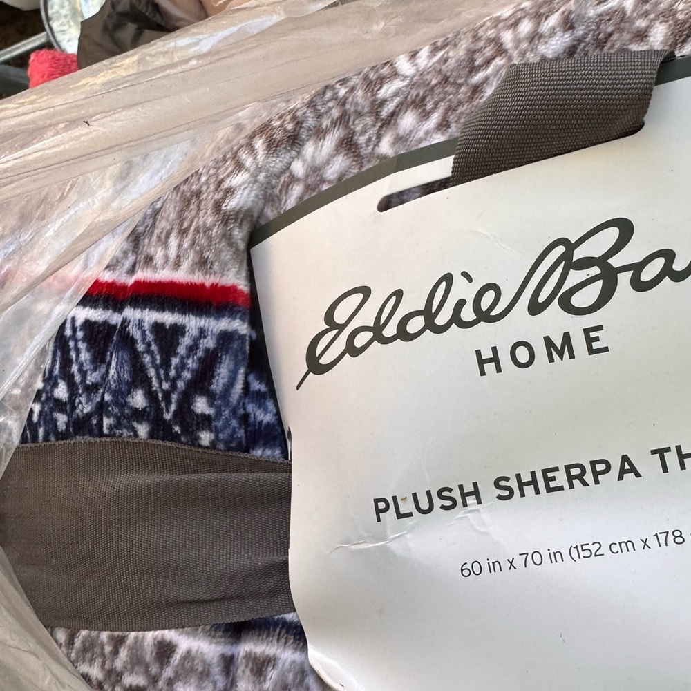 Im selling this brand new Eddie Bauer